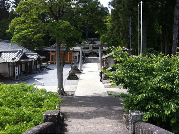 西寒多神社にて。