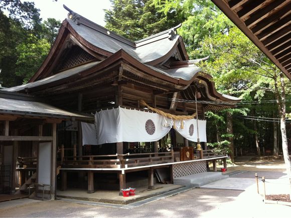 西寒多神社にて。
